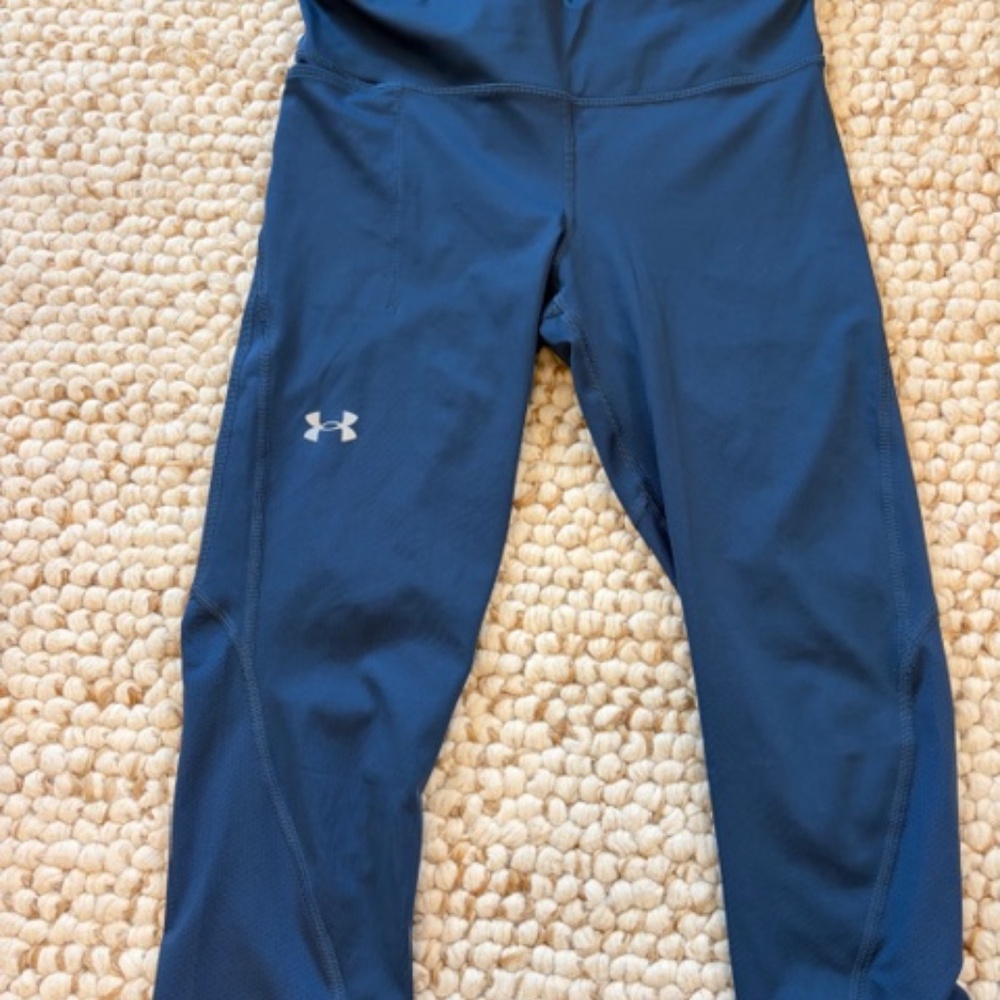 Under Armour compression leggings